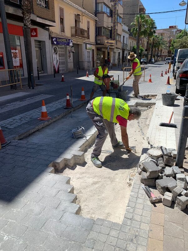 empresa-reformas-abierta-verano-valencia-construcciones-dv4-puebla-vallbona-01