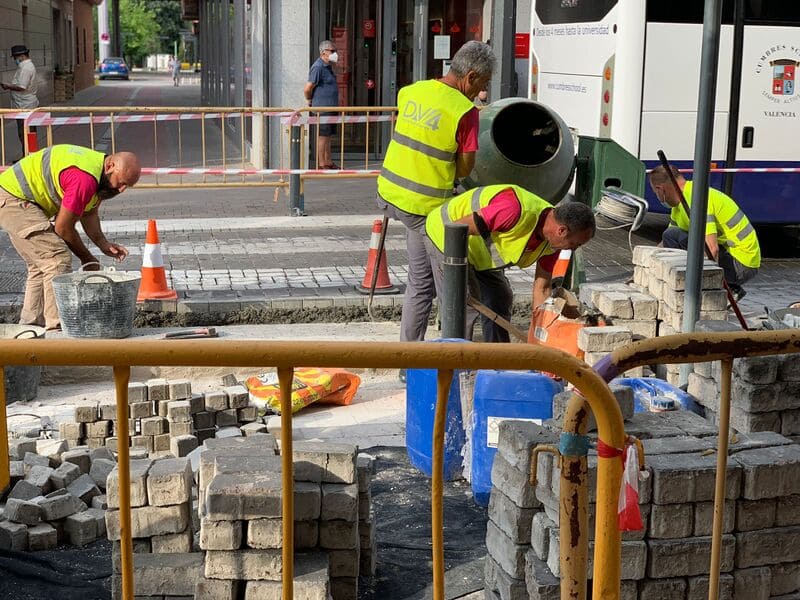 empresa-reformas-abierta-verano-valencia-construcciones-dv4-puebla-vallbona-03