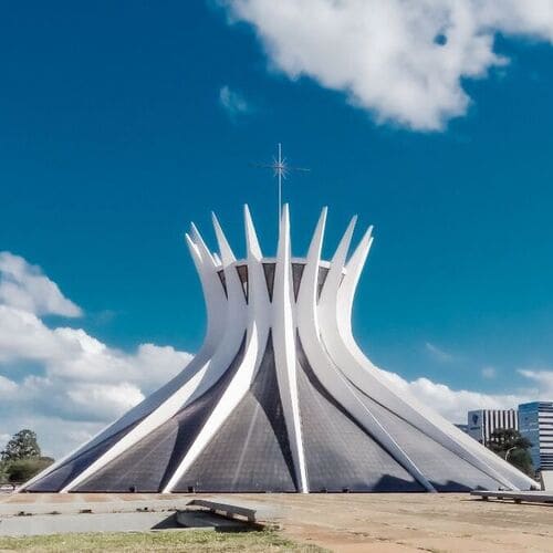 empresa-construccion-valencia-dv4-catedral-metropolitana-brasilia-niemeyer